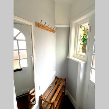 Spacious 2 Bed Apt Sleeps 4 Near Bournemouth Beach Ngoại thất bức ảnh
