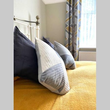 Spacious 2 Bed Apt Sleeps 4 Near Bournemouth Beach Ngoại thất bức ảnh