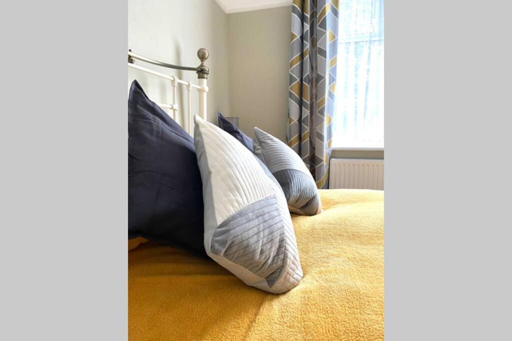 Spacious 2 Bed Apt Sleeps 4 Near Bournemouth Beach Ngoại thất bức ảnh