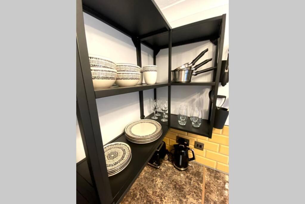 Spacious 2 Bed Apt Sleeps 4 Near Bournemouth Beach Ngoại thất bức ảnh