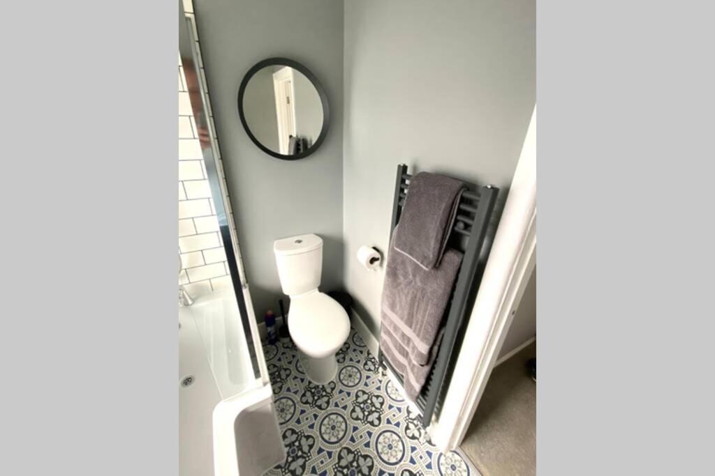 Spacious 2 Bed Apt Sleeps 4 Near Bournemouth Beach Ngoại thất bức ảnh