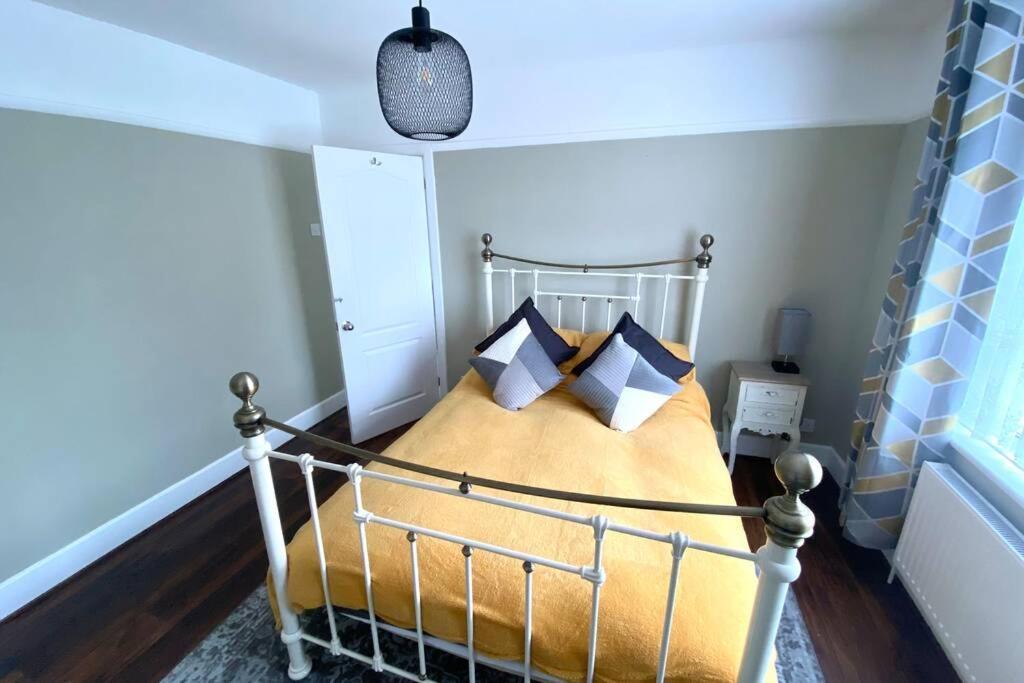 Spacious 2 Bed Apt Sleeps 4 Near Bournemouth Beach Ngoại thất bức ảnh