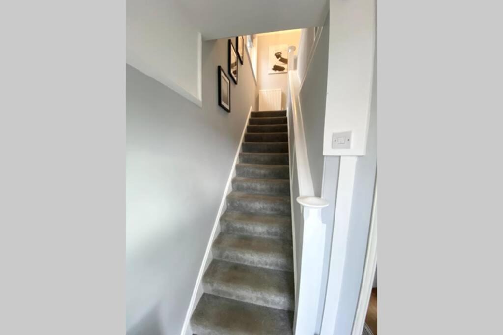 Spacious 2 Bed Apt Sleeps 4 Near Bournemouth Beach Ngoại thất bức ảnh